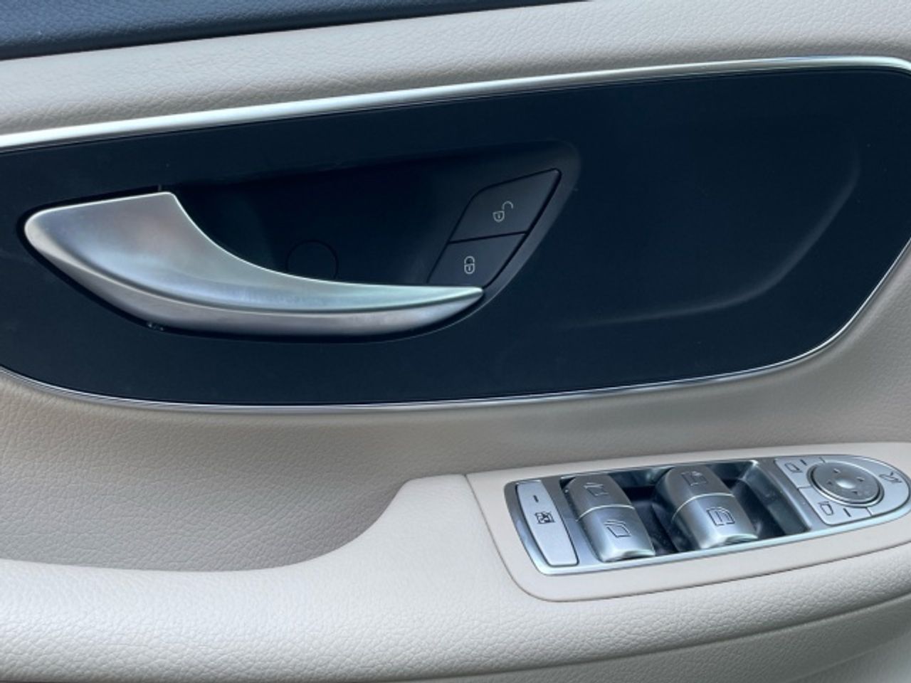 mercedes-clase-v-220d-marco-polo-largo-imagen-11