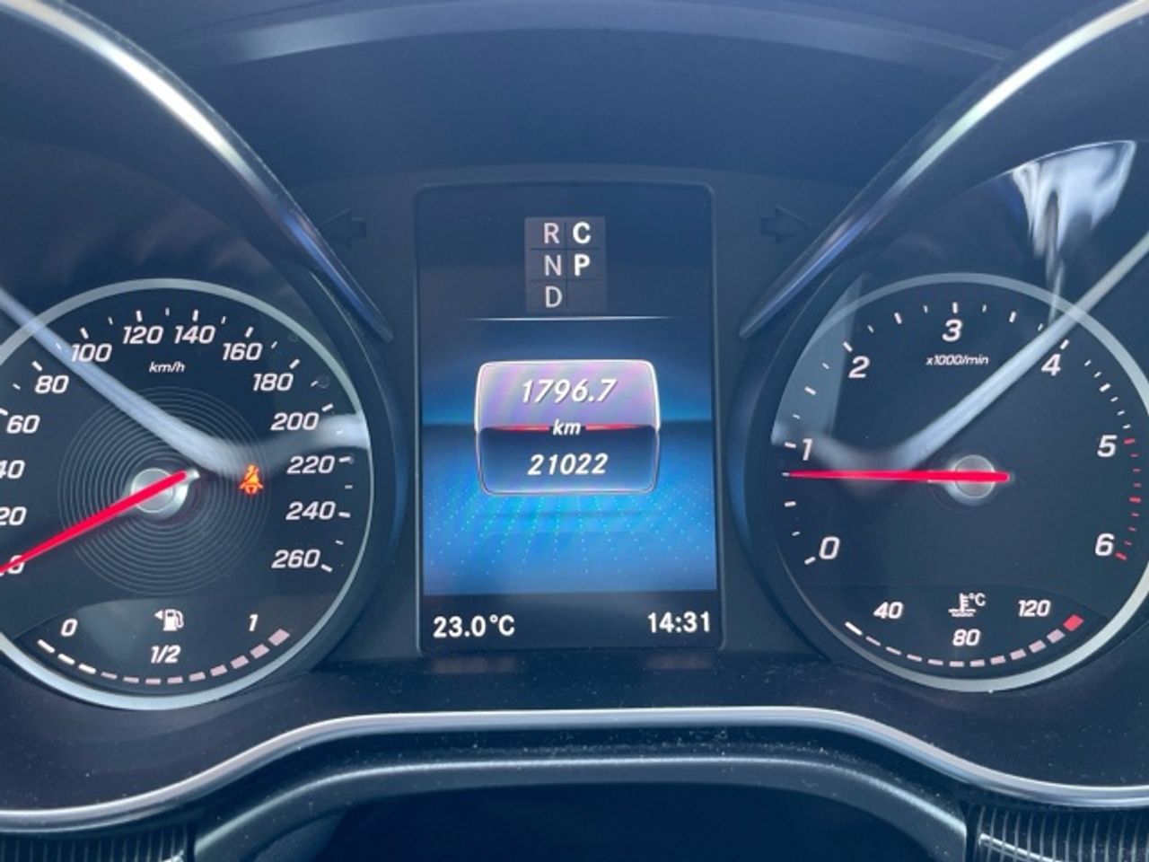 mercedes-clase-v-220d-marco-polo-largo-imagen-10