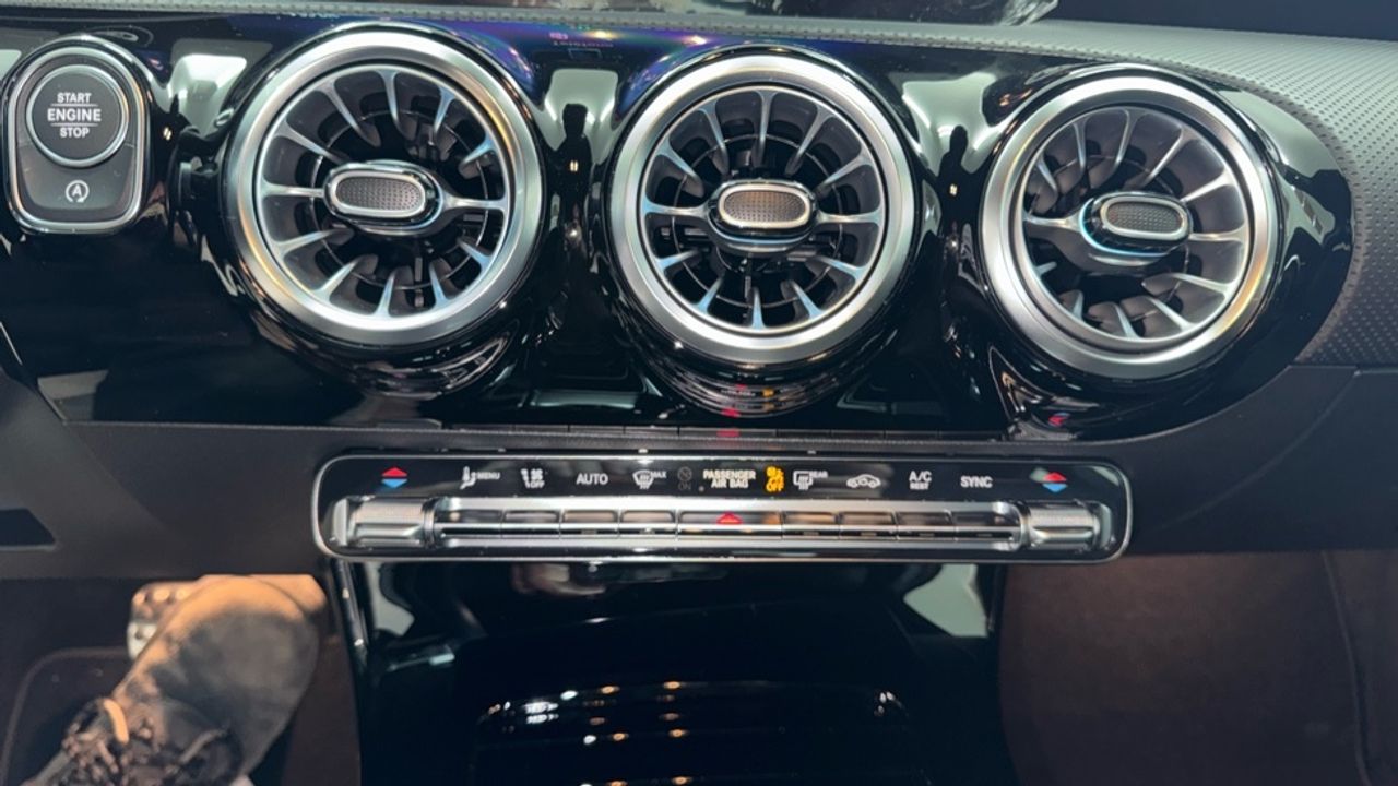 mercedes-clase-a-a-180-d-imagen-21