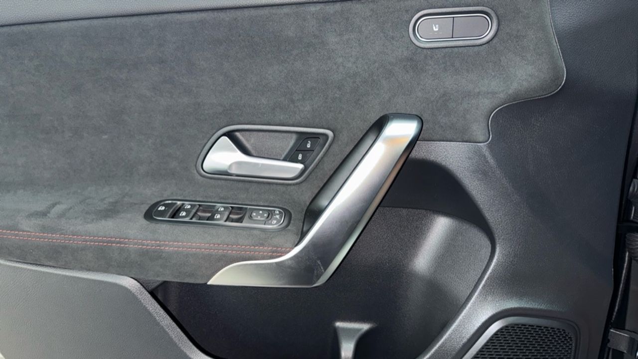 mercedes-clase-a-a-180-d-imagen-23