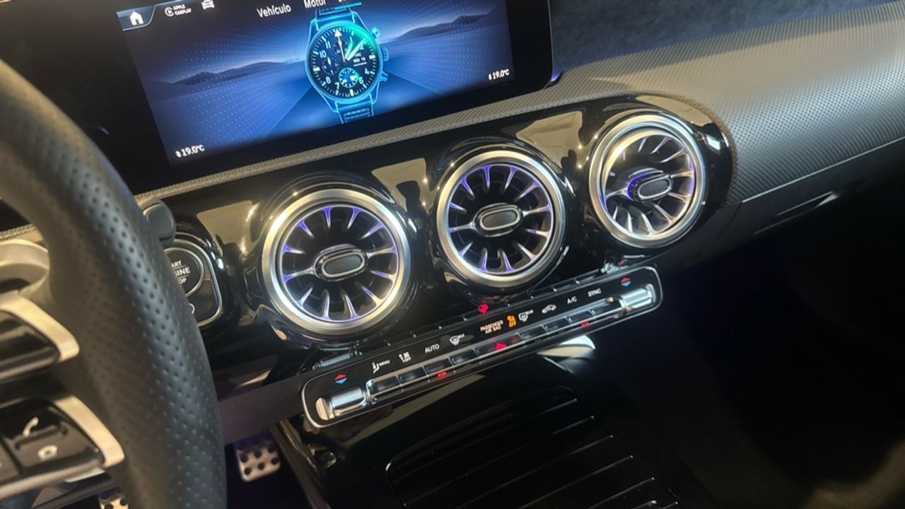 mercedes-clase-a-mercedes-amg-a-35-4matic-imagen-18