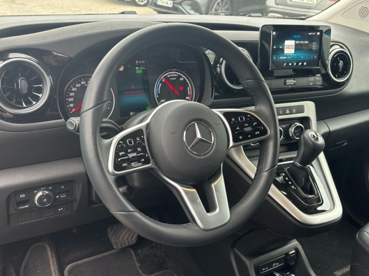 mercedes-eqt-200-imagen-5
