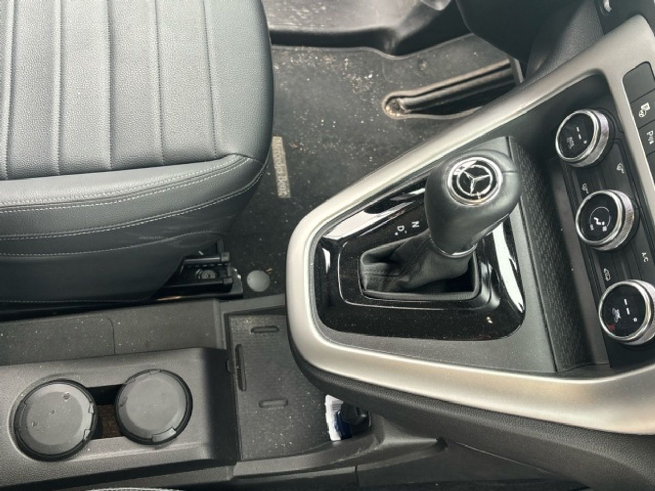mercedes-eqt-200-imagen-8