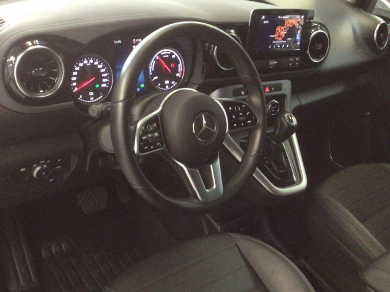 mercedes-eqt-200-imagen-5
