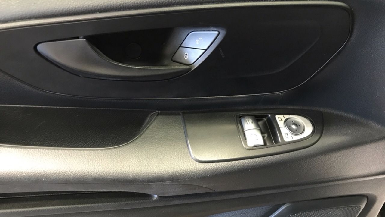 mercedes-vito-116-cdi-tourer-pro-larga-imagen-13