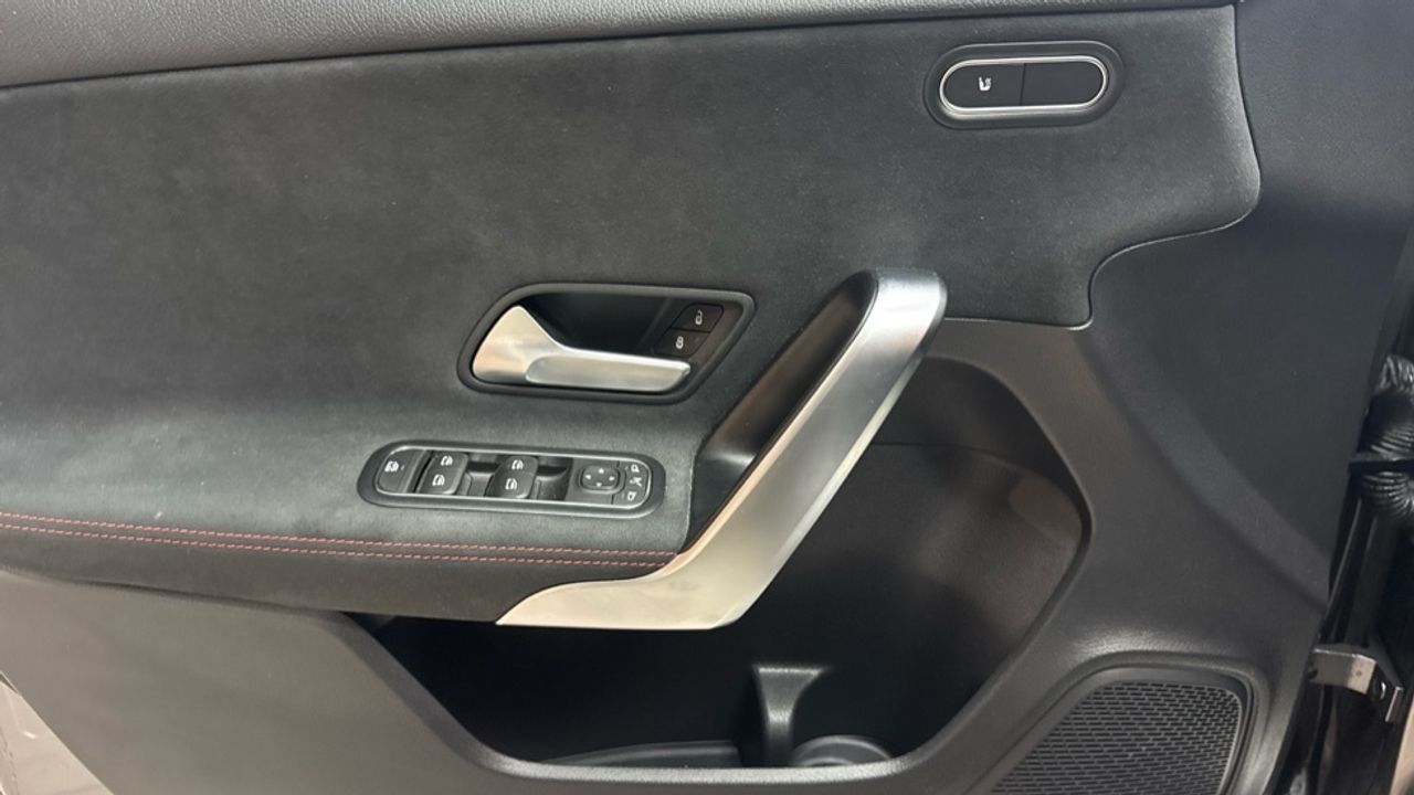 mercedes-clase-a-a-180-d-imagen-23