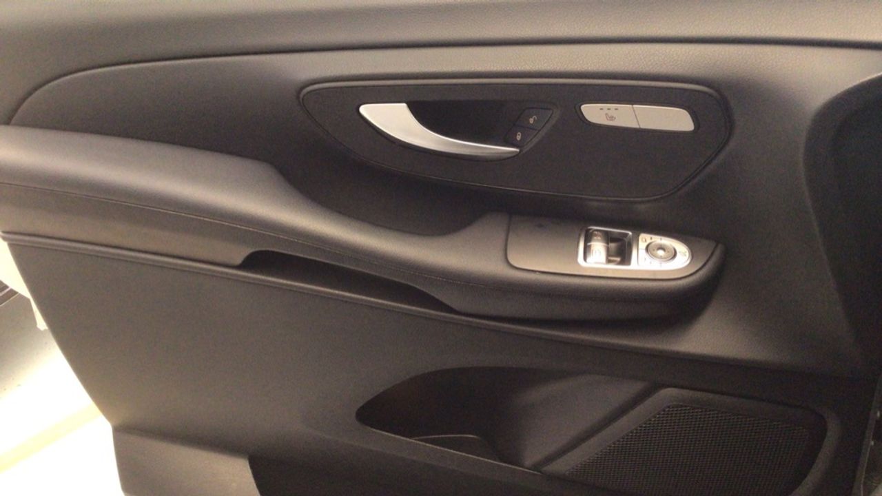 mercedes-clase-v-250d-largo-imagen-21