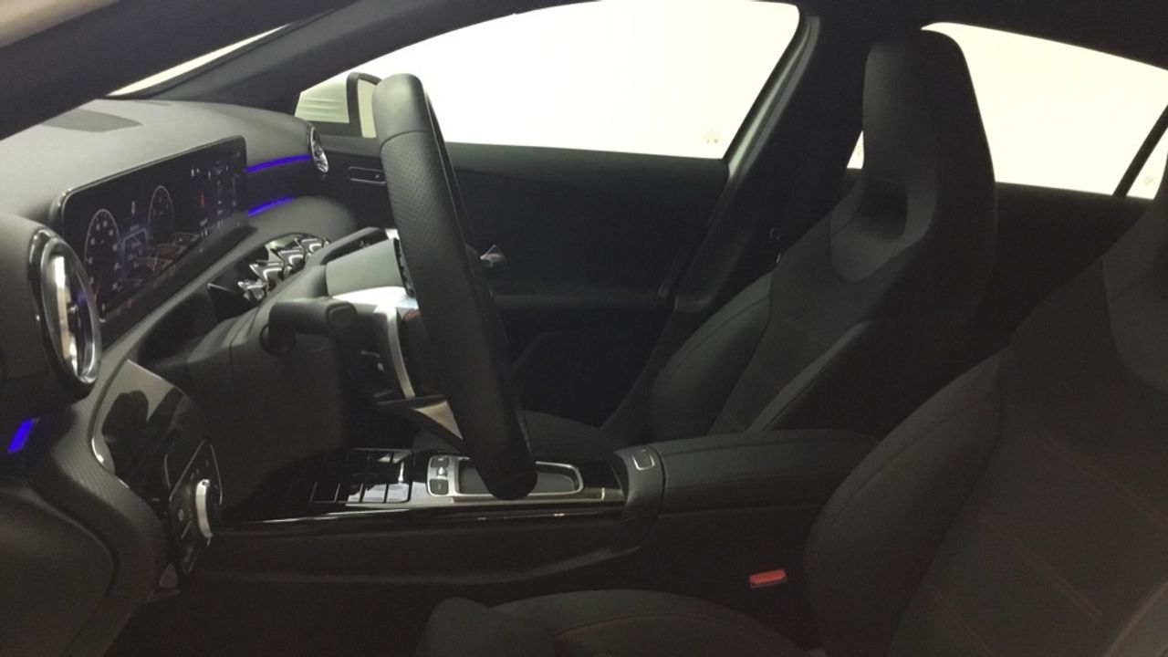 mercedes-clase-a-a-180-d-imagen-6