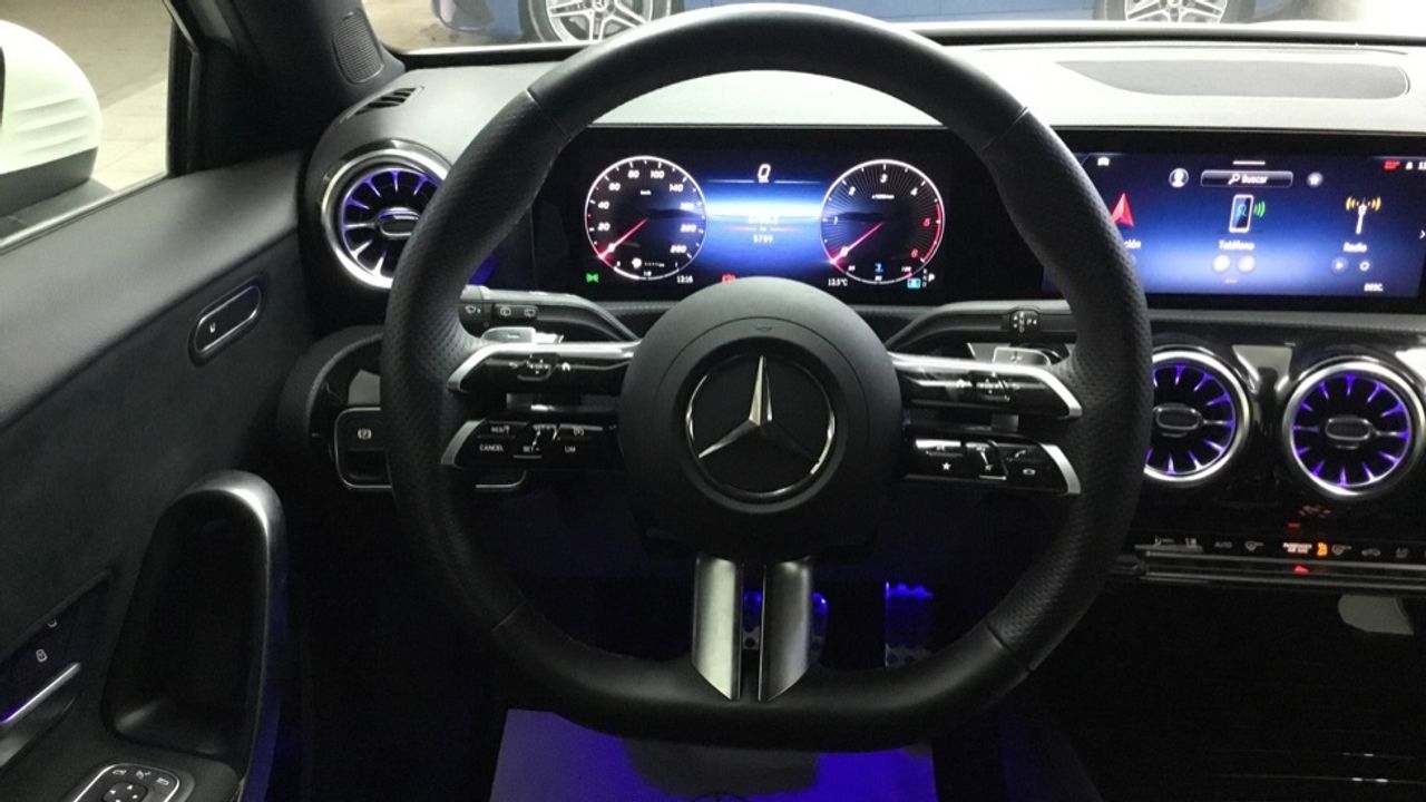 mercedes-clase-a-a-180-d-imagen-8