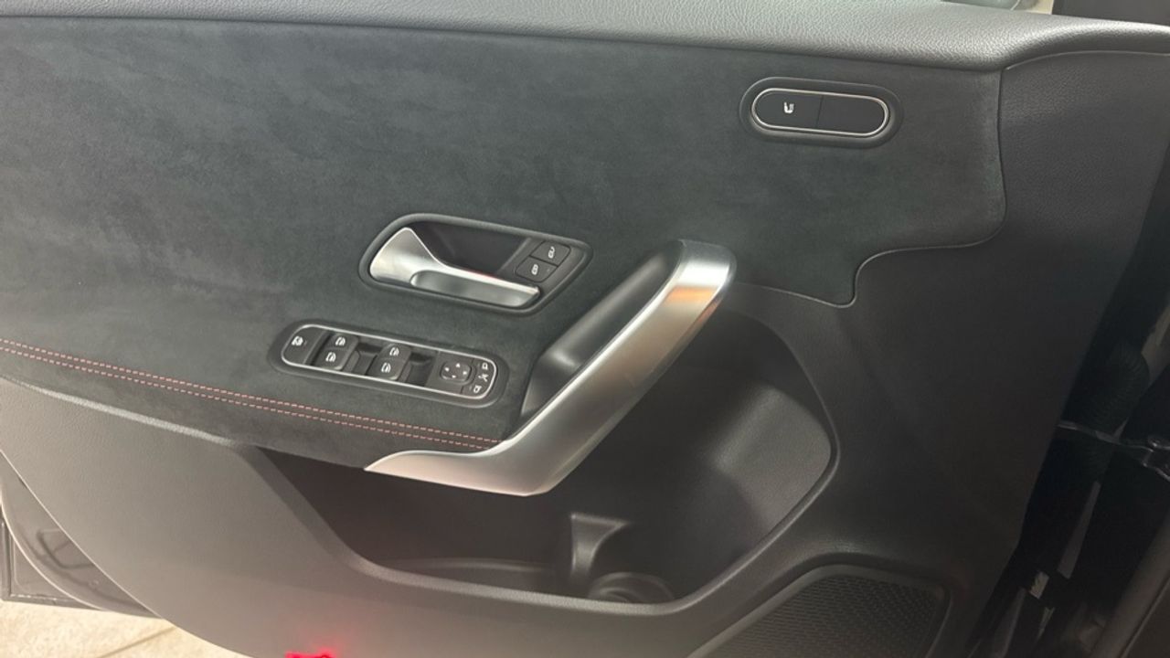 mercedes-clase-a-a-180-d-imagen-23