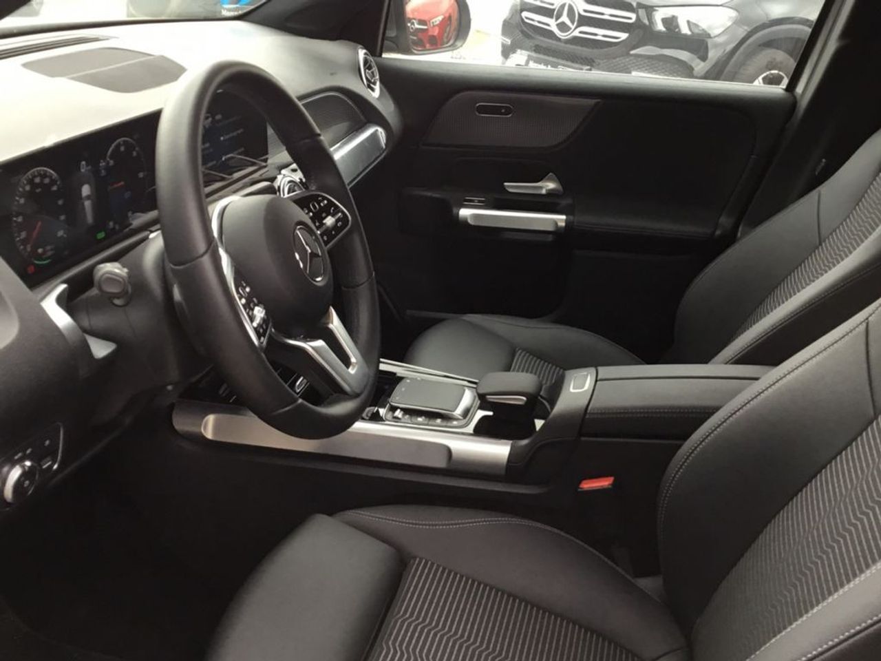 mercedes-eqb-eqb-250-imagen-5