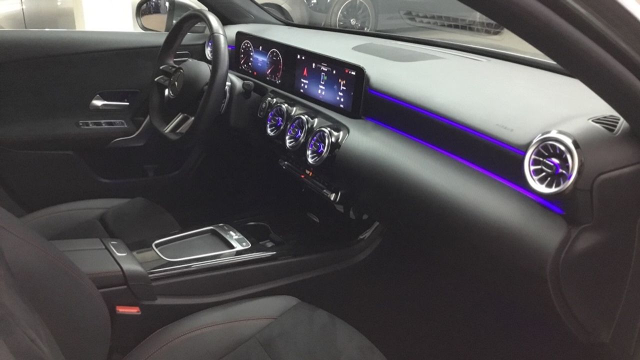 mercedes-clase-a-a-180-d-imagen-9