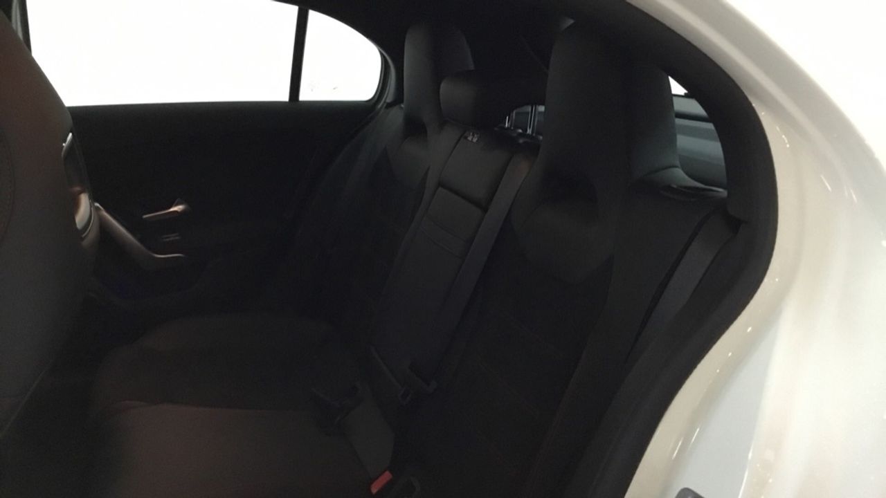 mercedes-clase-a-a-180-d-imagen-10