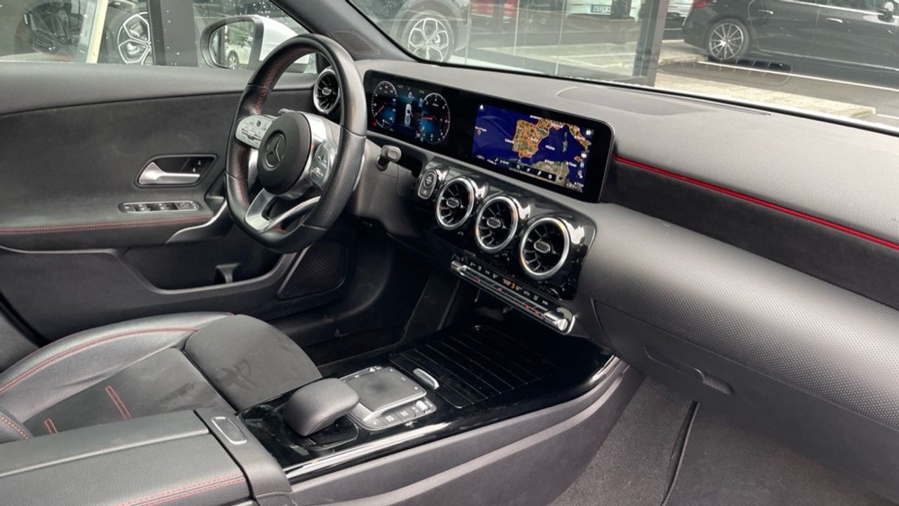 mercedes-clase-a-a-180-d-imagen-9