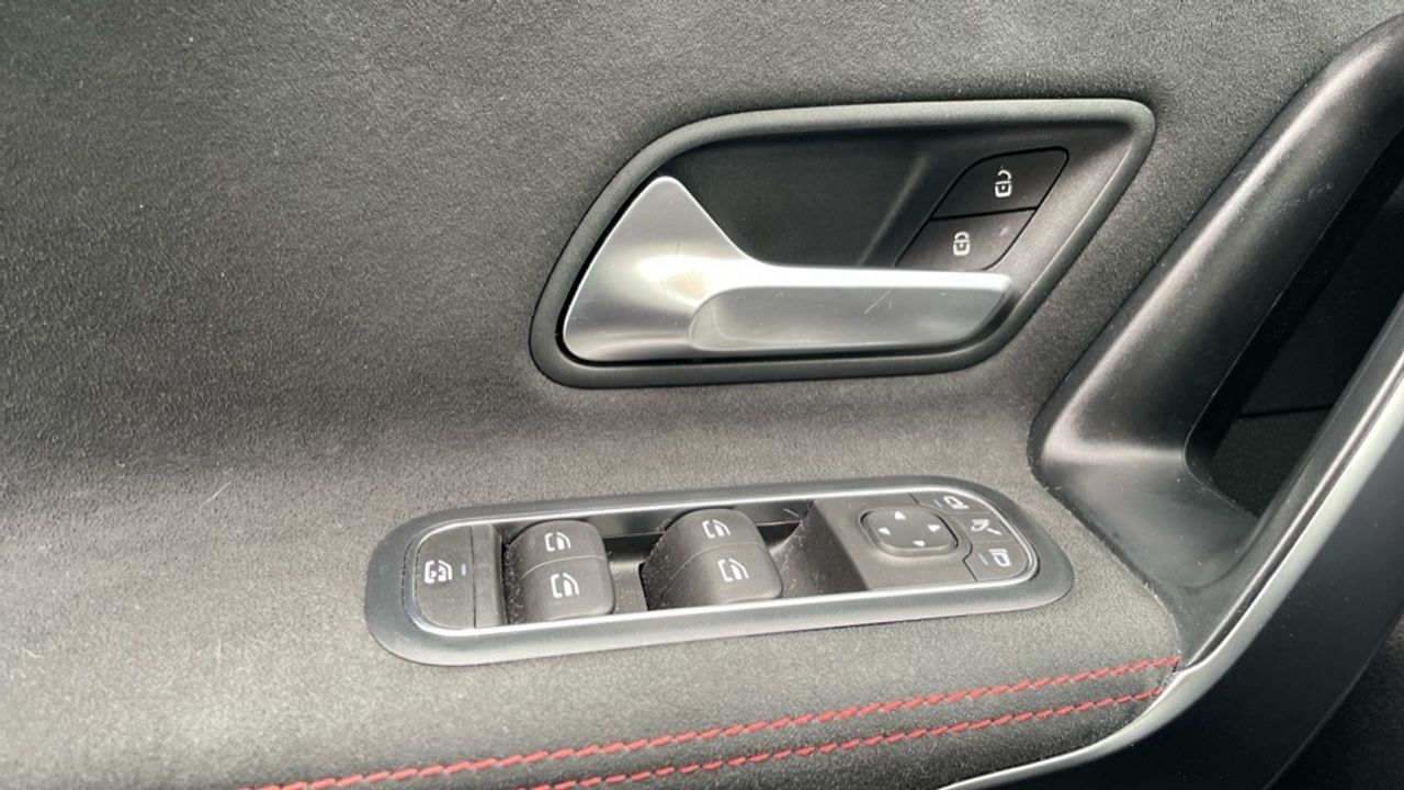 mercedes-clase-a-a-180-d-imagen-18