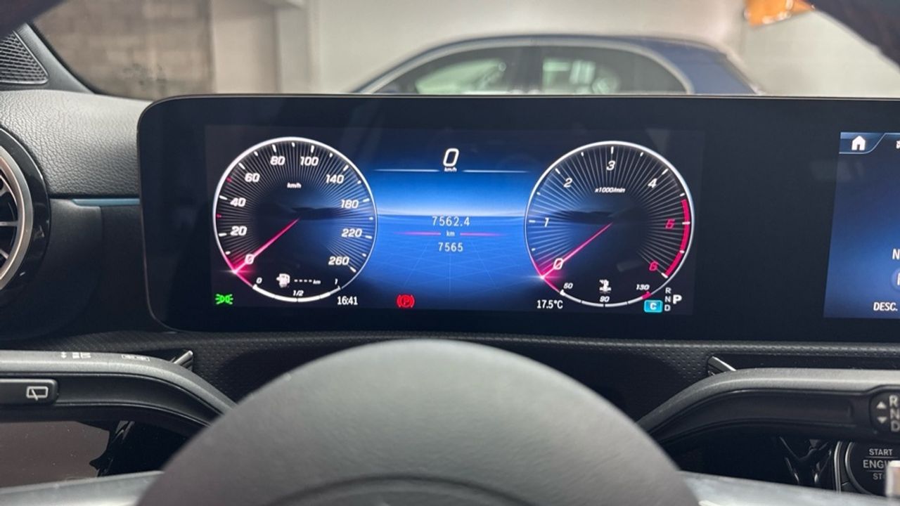 mercedes-clase-a-a-180-d-imagen-18