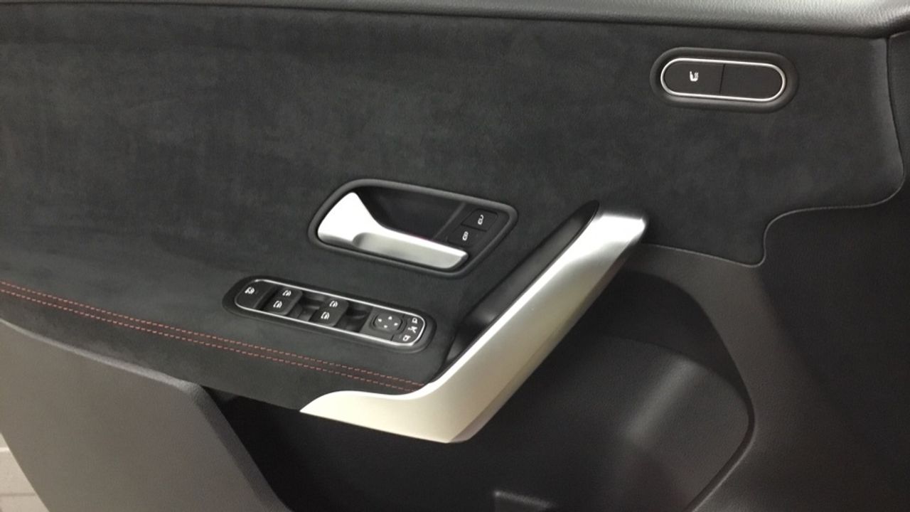 mercedes-clase-a-a-180-d-imagen-23