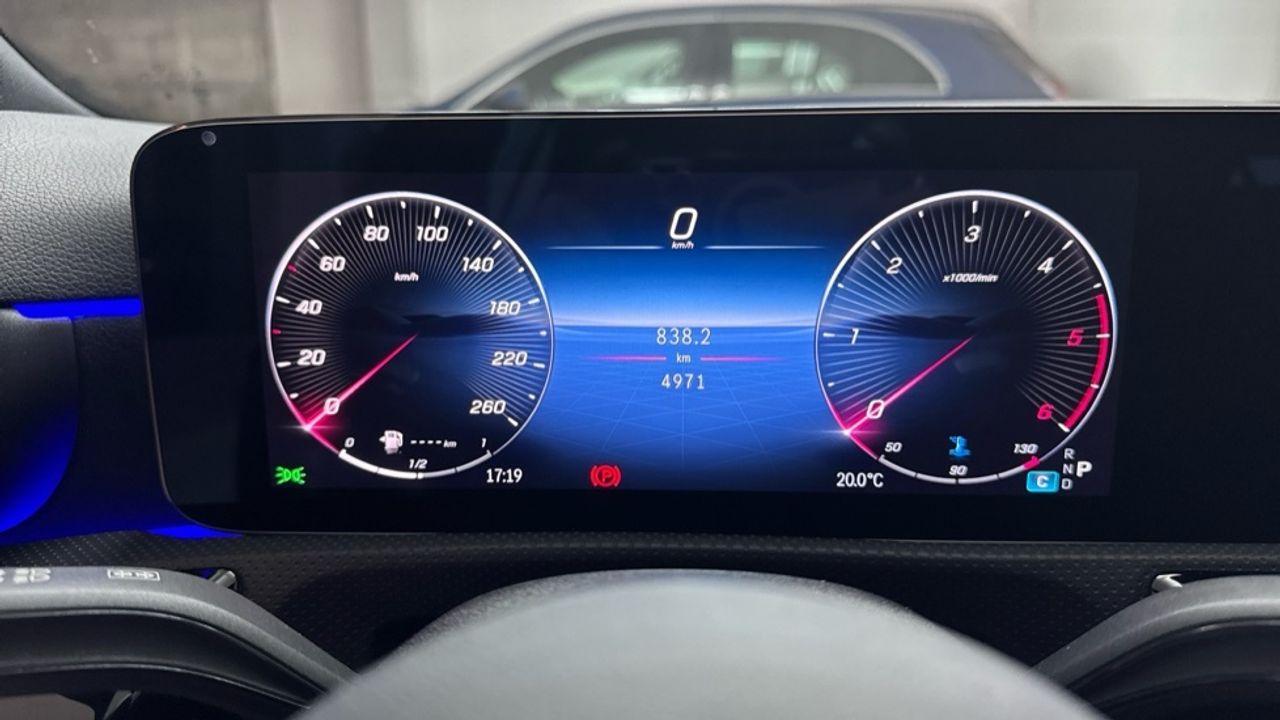 mercedes-clase-a-a-180-d-imagen-18