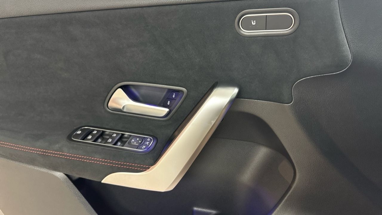 mercedes-clase-a-a-180-d-imagen-23