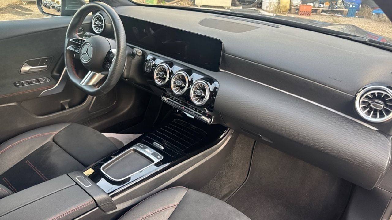 mercedes-clase-a-a-180-d-imagen-9