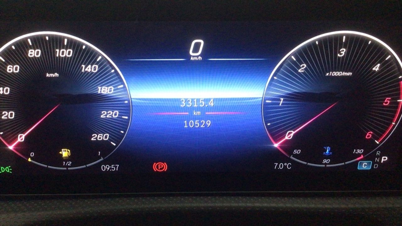 mercedes-clase-a-a-180-d-imagen-23