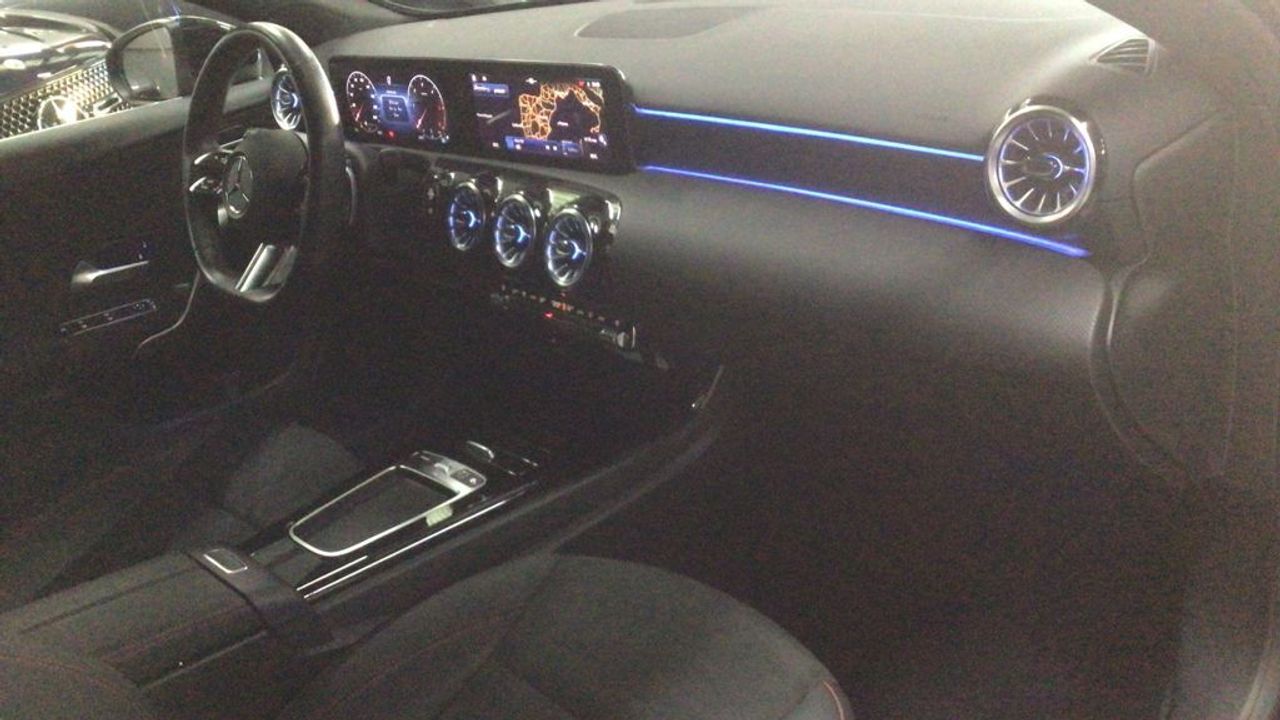 mercedes-clase-a-a-180-d-imagen-9