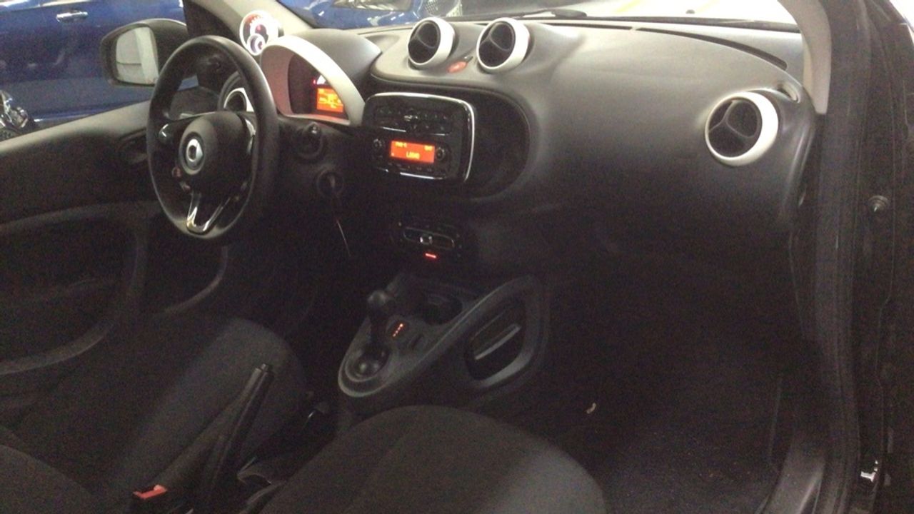 smart-fortwo-60kw81cv-electric-drive-coupe-imagen-9