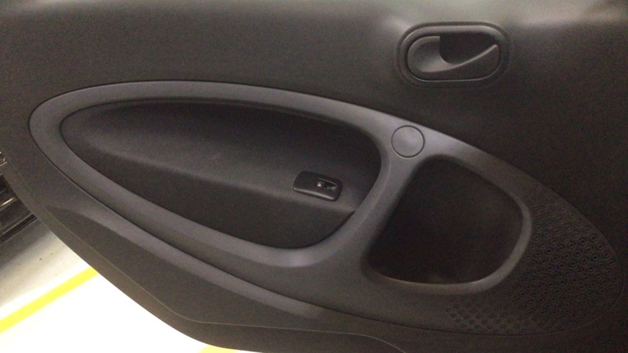 smart-fortwo-60kw81cv-electric-drive-coupe-imagen-23
