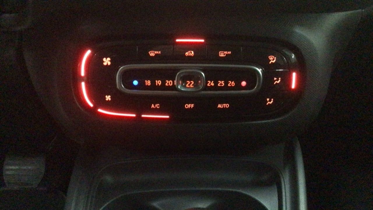 smart-fortwo-60kw81cv-electric-drive-coupe-imagen-21