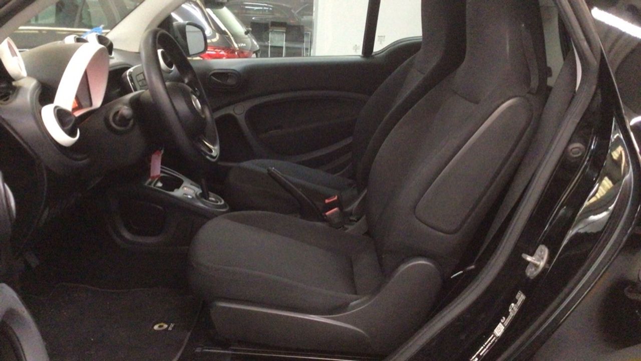 smart-fortwo-60kw81cv-electric-drive-coupe-imagen-6