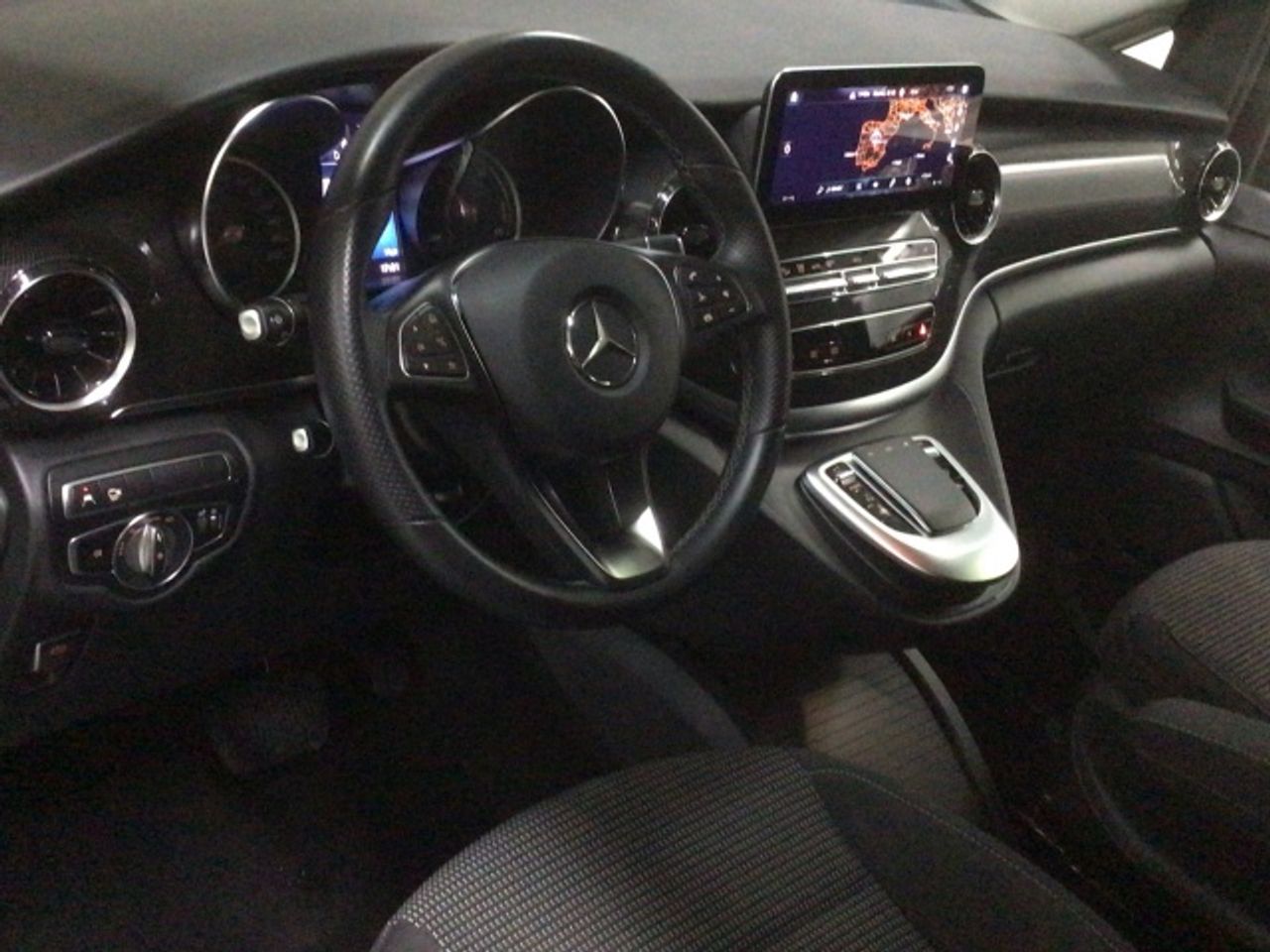 mercedes-eqv-eqv-300-largo-imagen-5