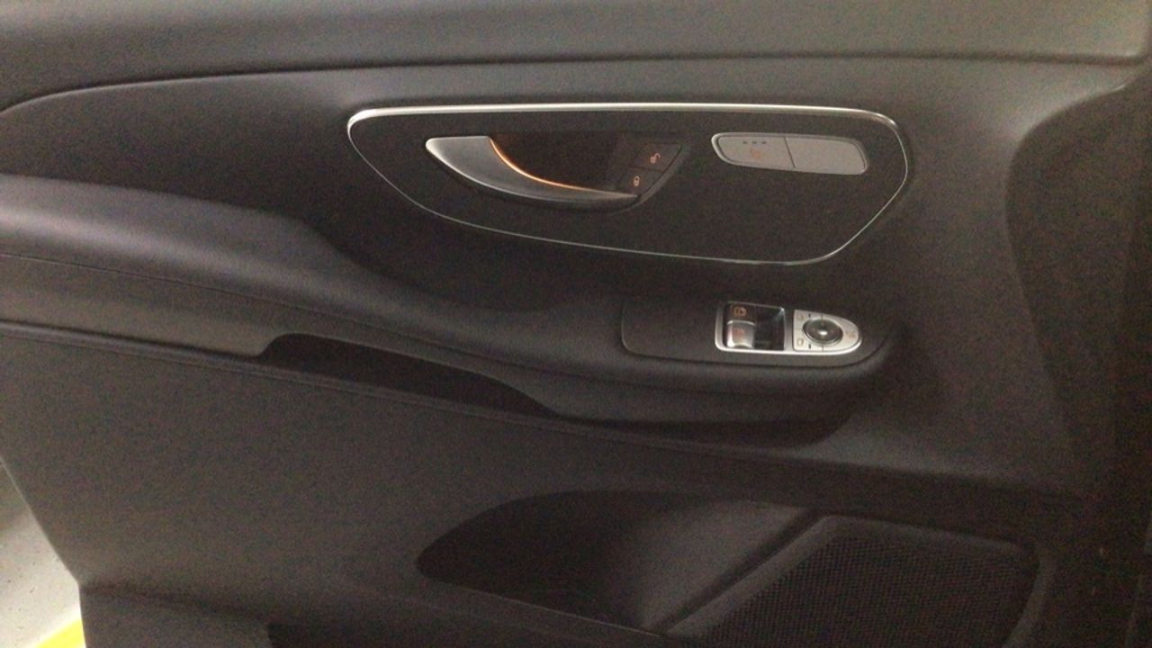 mercedes-eqv-eqv-300-largo-imagen-22