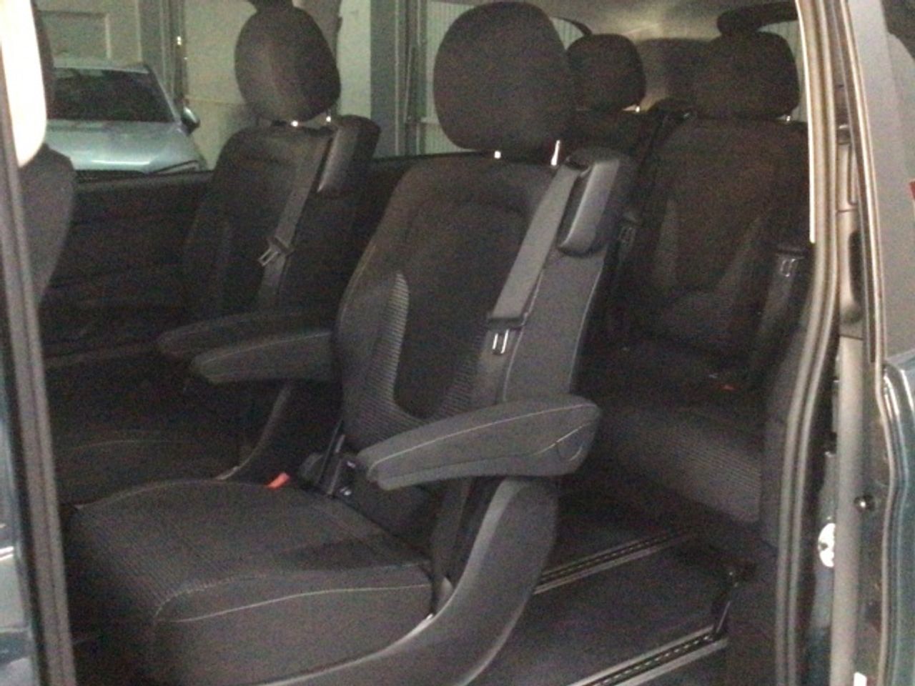 mercedes-eqv-eqv-300-largo-imagen-25