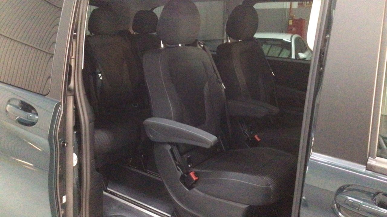 mercedes-eqv-eqv-300-largo-imagen-28