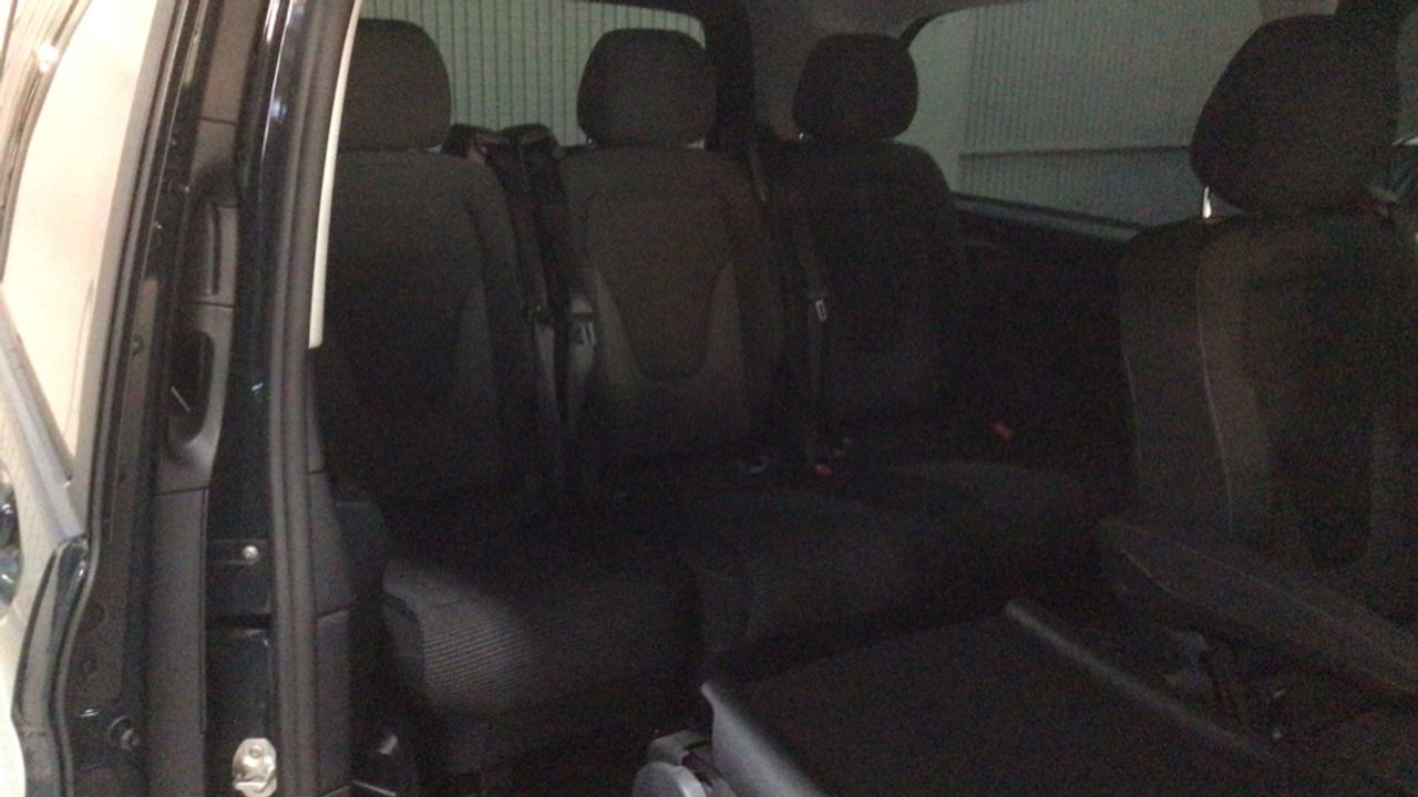 mercedes-eqv-eqv-300-largo-imagen-29