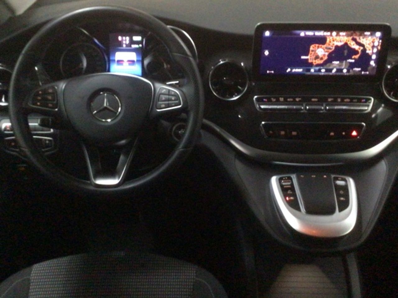 mercedes-eqv-eqv-300-largo-imagen-8