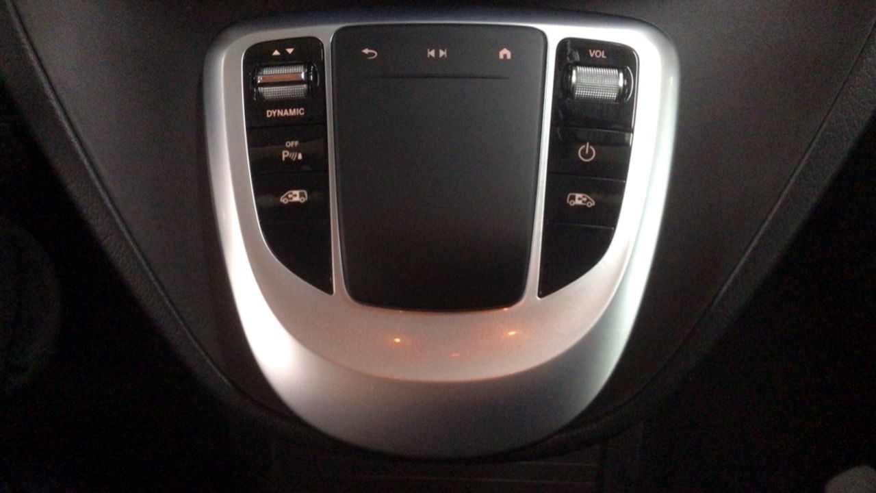 mercedes-eqv-eqv-300-largo-imagen-18