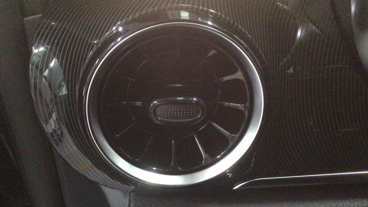 mercedes-eqv-eqv-300-largo-imagen-19