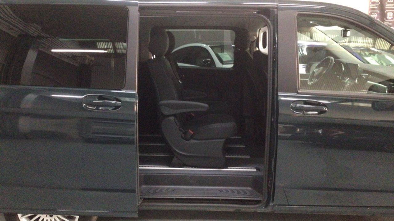 mercedes-eqv-eqv-300-largo-imagen-27