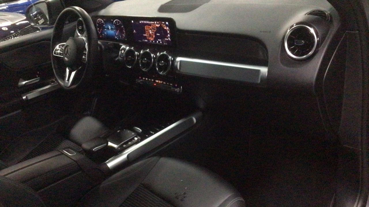 mercedes-glb-glb-180-imagen-9