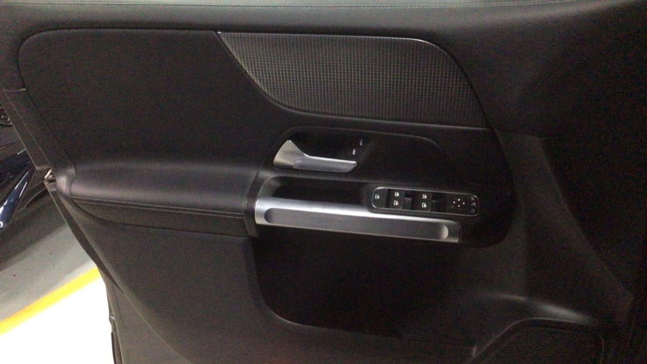 mercedes-glb-glb-180-imagen-21