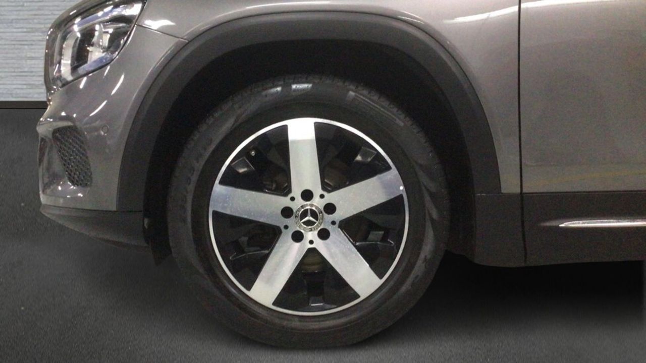 mercedes-glb-glb-180-imagen-4