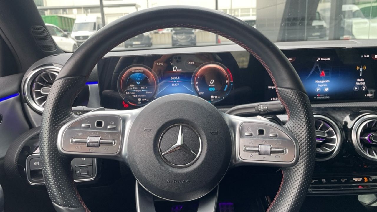 mercedes-clase-a-a-180-d-imagen-8