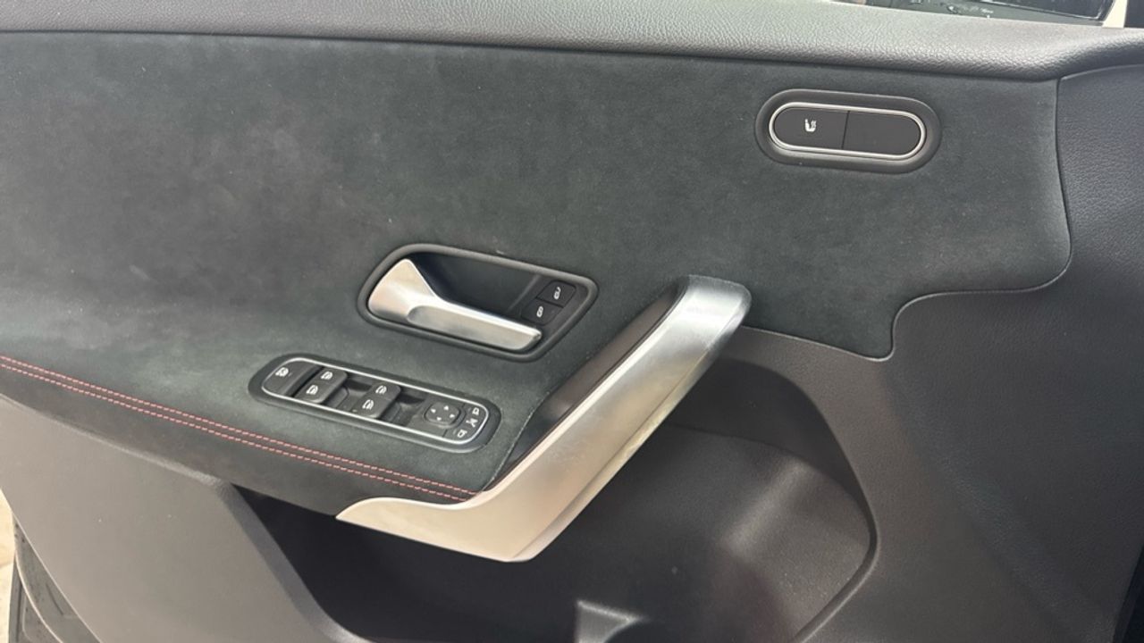 mercedes-clase-a-a-180-d-imagen-23