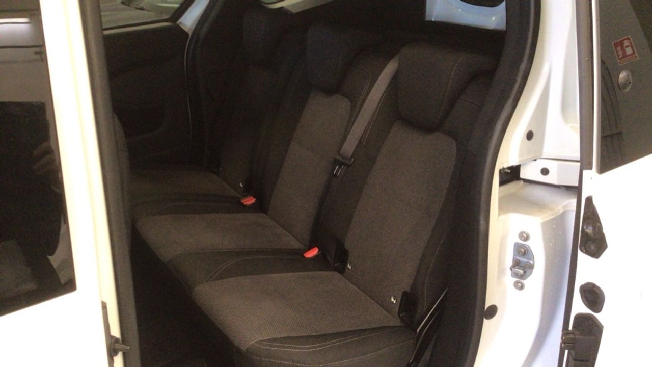 mercedes-citan-110-cdi-tourer-imagen-23