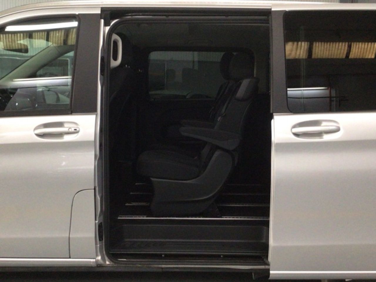 mercedes-clase-v-250d-largo-imagen-23