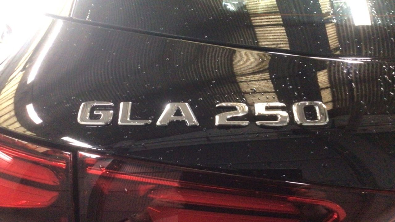 mercedes-gla-gla-250-e-con-tecnologia-hibrida-eq-imagen-11