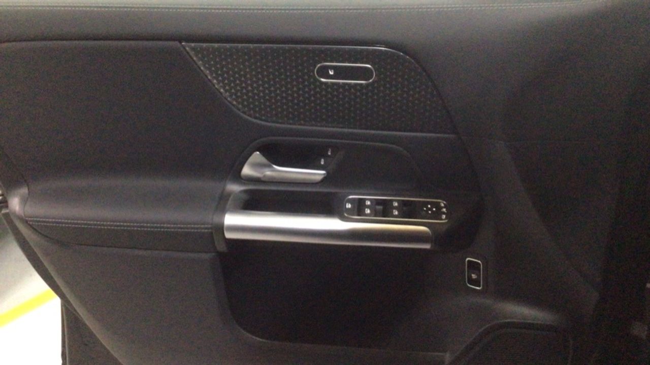 mercedes-gla-gla-250-e-con-tecnologia-hibrida-eq-imagen-21