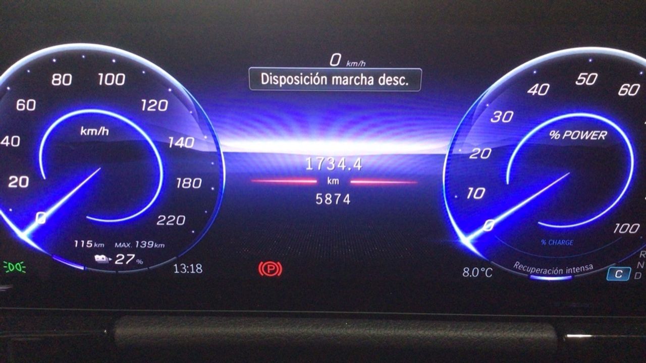 mercedes-eqa-eqa-250+-imagen-24