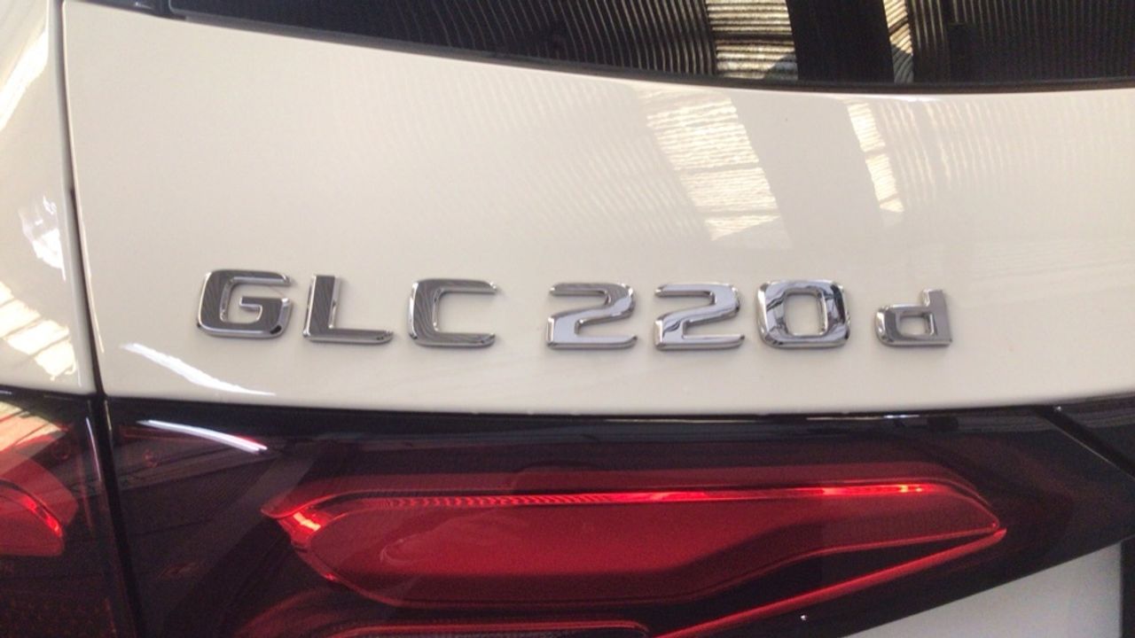 mercedes-glc-glc-220-d-4matic-imagen-11